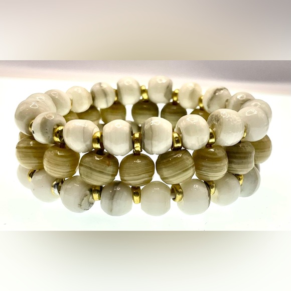 Vintage Jewelry - Vintage TripleStrand Stretch Bracelet White Tan Stone Beaded Stretch Bracelet